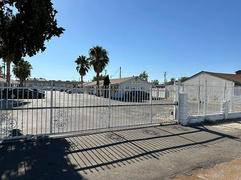 45305 Sierra Hwy — Photo 22