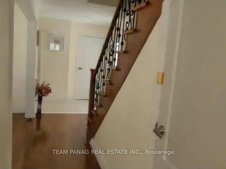 12 Jeremy Pl #UPPER — Photo 6