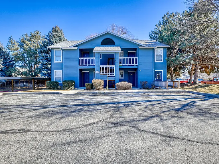 Maple Grove Apartments — Photo 7