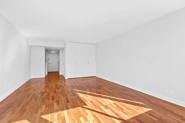 Rented by Compass | media 13