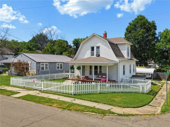 703 E 7th St, Trenton, MO 64683