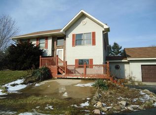 2860 W Vermontville Hwy, Charlotte, MI 48813