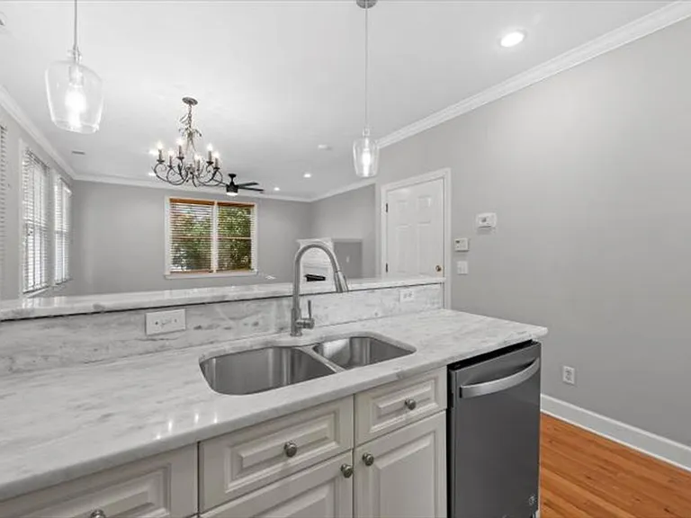 11 Kirkland Ln — Photo 5