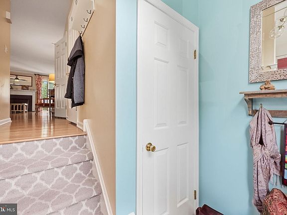 4th image of 3041 Mitchell Ct