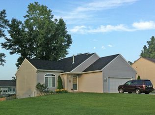 10930 Wood Ridge Dr, Zeeland, MI 49464