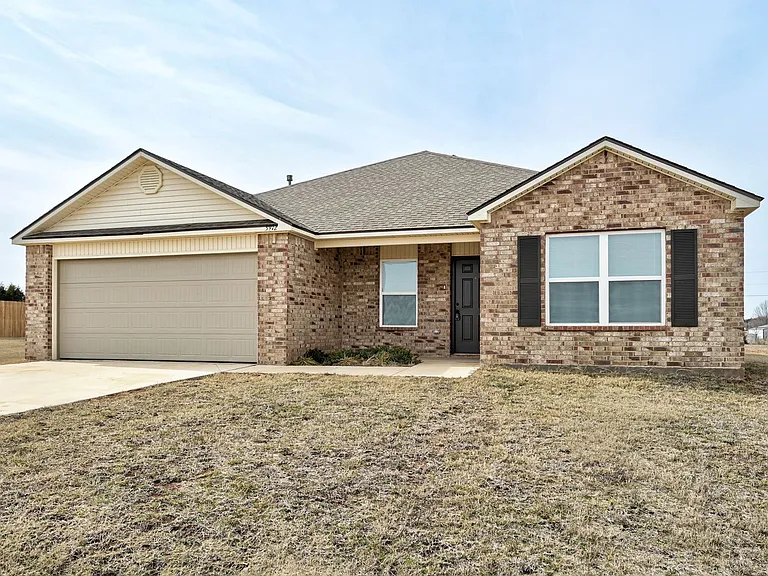 3912 Elm Ridge St — Photo 3