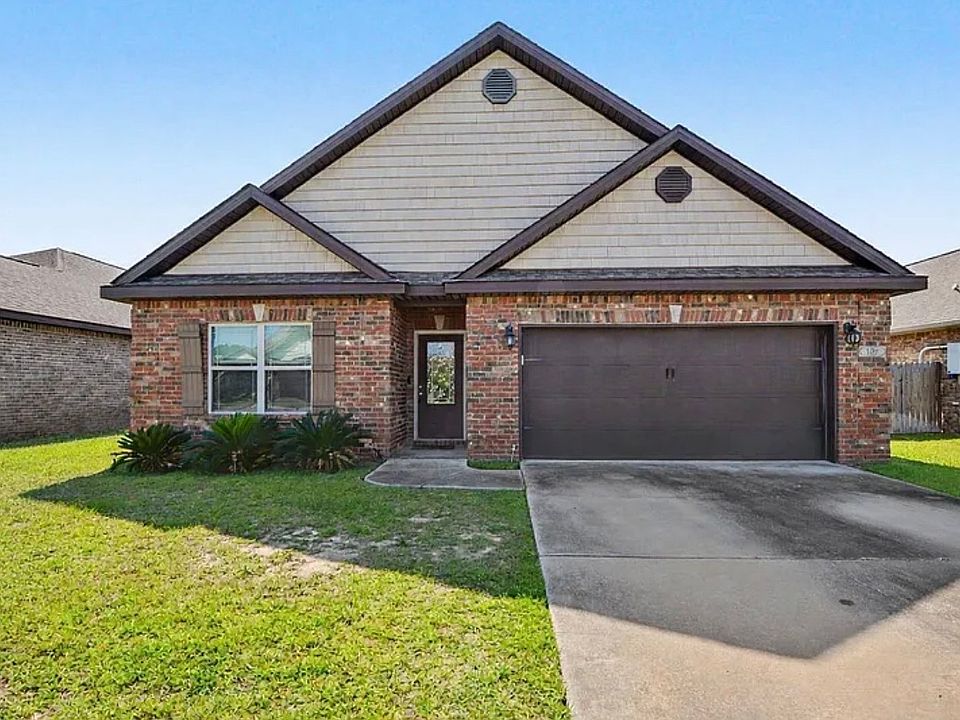 1st image of 109 Clear Springs Cir