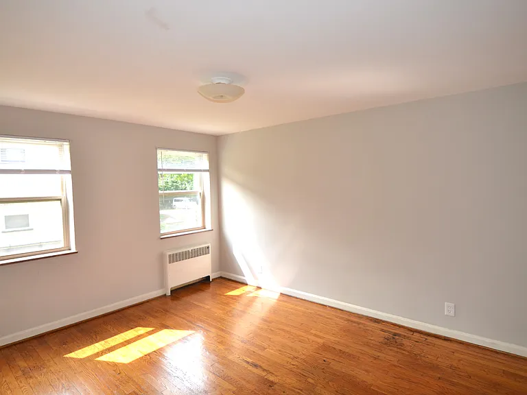 6609 Bantry Ave — Photo 6