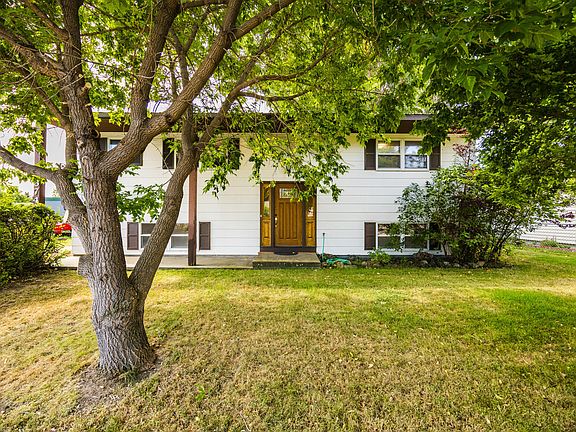 2nd image of 674 Betty St