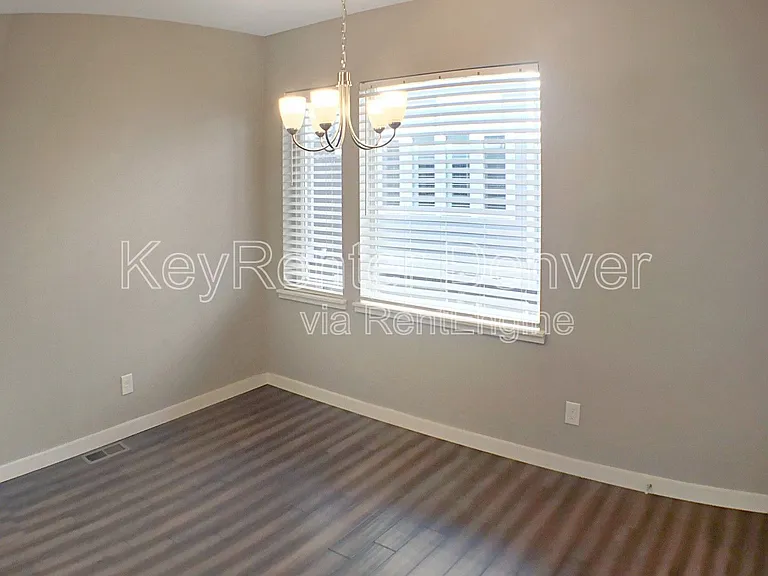 1539 W 43rd Ave — Photo 9