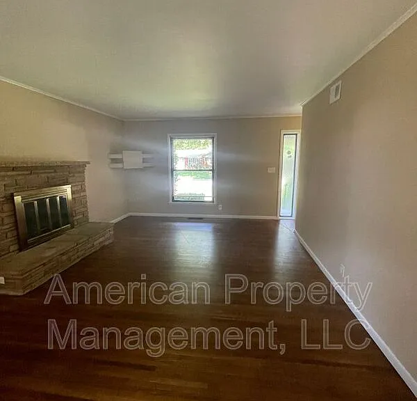 2622 S 74th East Ave — Photo 2