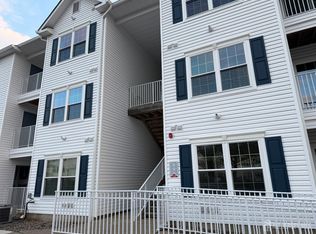 1214 Waterford Dr #14, Edison, NJ 08817