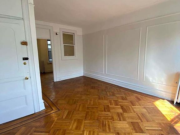 4th image of 429 Sterling Pl APT 3R