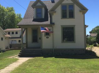 281 State St W, Burlington, WI 53105
