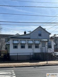34 Bartlett St, New Brunswick, NJ, 08901