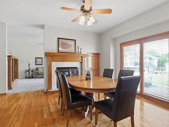 5th image of 8623 N Richmond Ave