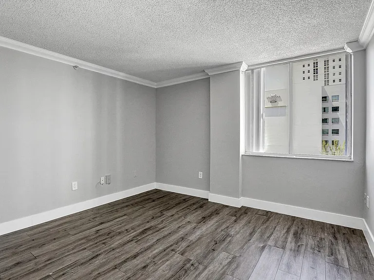 126 SW 17th Rd #601 — Photo 27