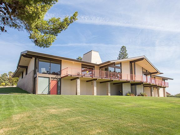 3rd image of 865 Highland Dr
