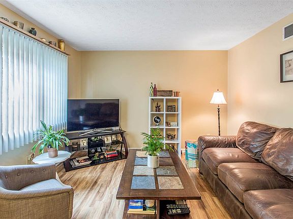 3rd image of 4187 Elder Ct APT 15