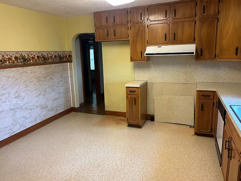 14305 Tree Dr NW — Photo 5
