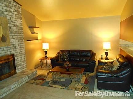 4th image of 39366 Chantilly Dr