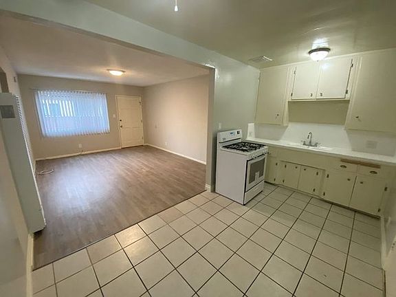 3rd image of 4453 W 129th St APT B