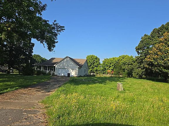 4th image of 853 Prosser Rd