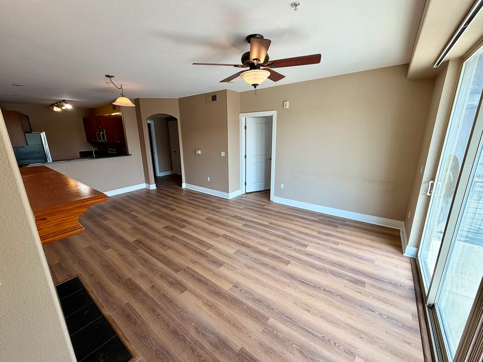 2 bed, 1125 sqft, $2,250 — Photo 2