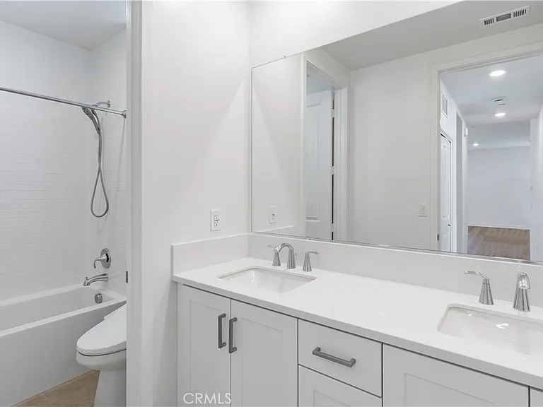 166 Sentosa — Photo 23