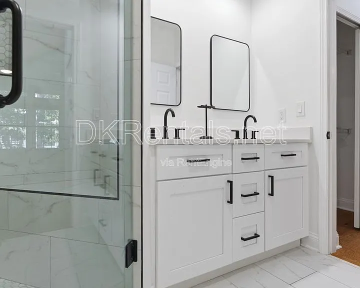 220 Renaissance Pkwy NE #2111 — Photo 30