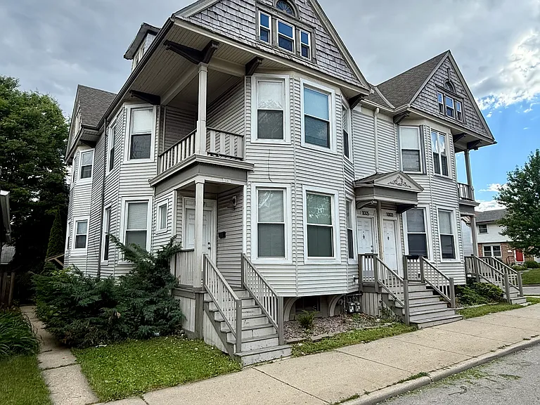 1007 E North Ave #1 — Photo 1