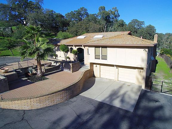 3rd image of 2545 Lodestar St