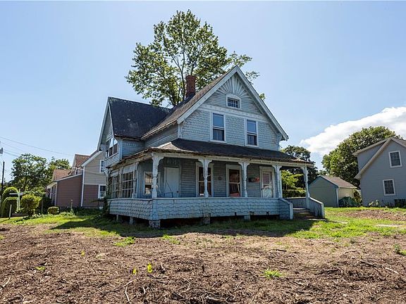 5th image of 80 Narragansett Ave