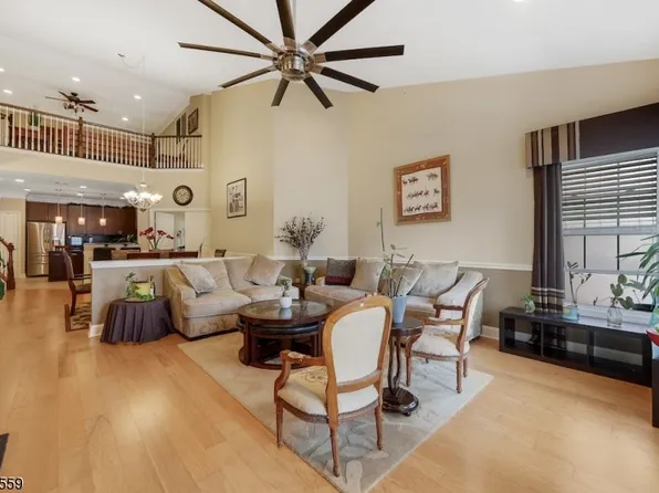 4301 Harcourt Rd, Clifton City, NJ 07013