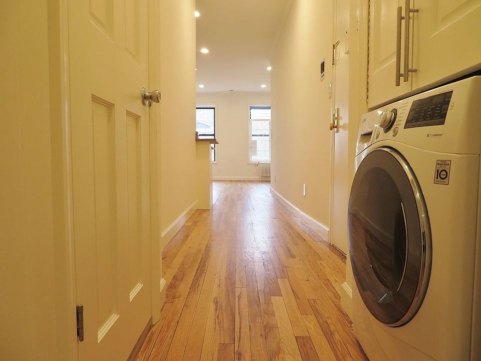 2nd image of 124 W 139th St #Nfl5