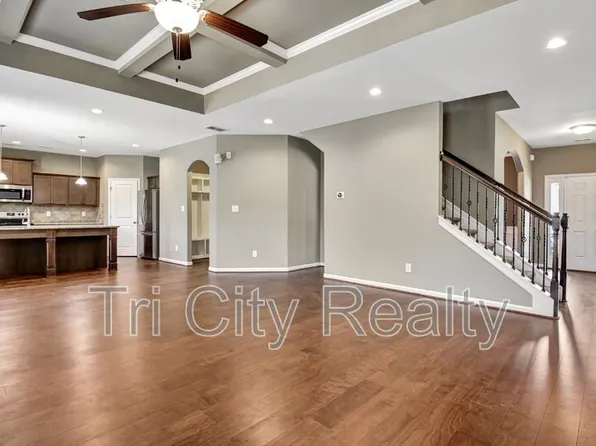 20 Mediterranean Ave, Sharpsburg, GA 30277