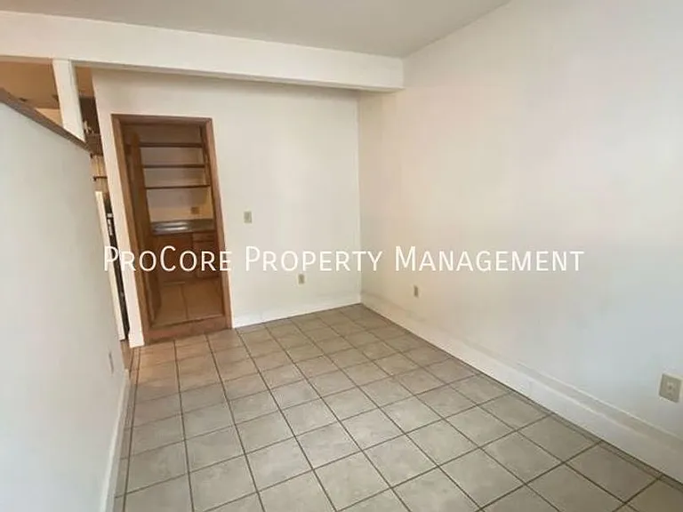 1207 W Washington St — Photo 40