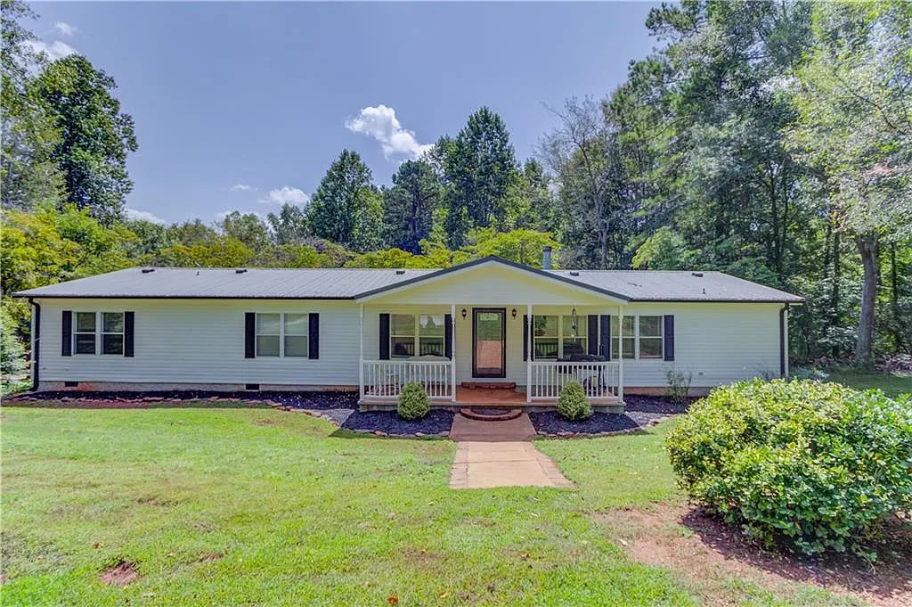 Westwood Ln, Winder — Photo 1