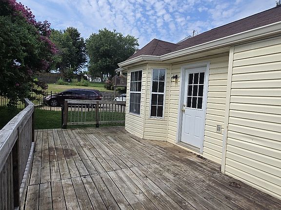 2nd image of 2025 Windroe Dr