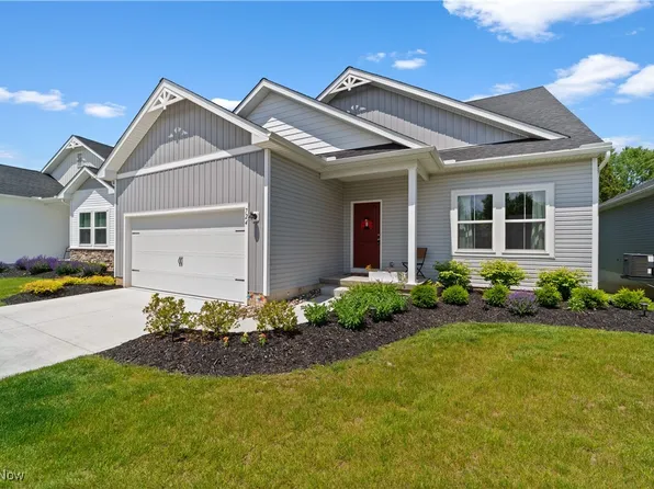 724 Hampshire Ct, Amherst, OH 44001