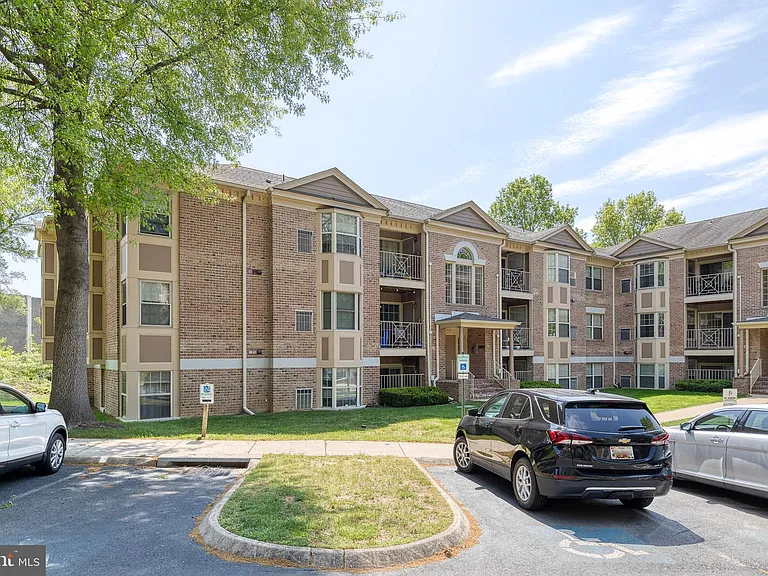 3512 Thomas Pointe Ct #1B — Photo 2