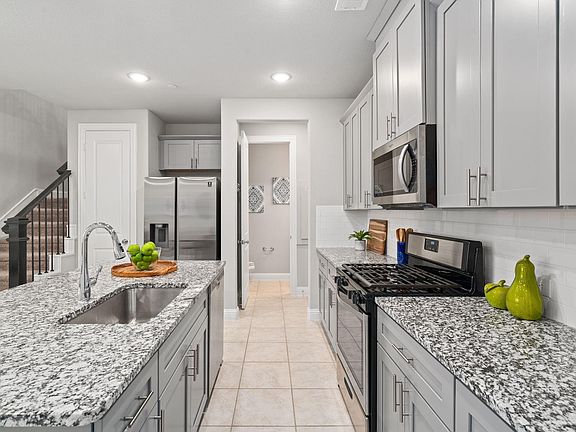 3rd image of 542 Teton St