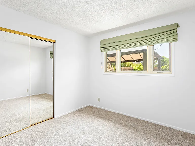6221 Marlborough Dr — Photo 12