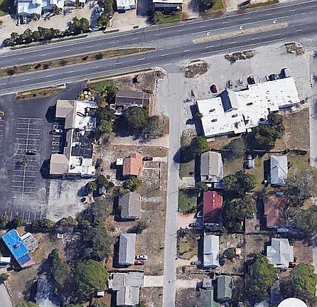 4th image of 144 Roosevelt St