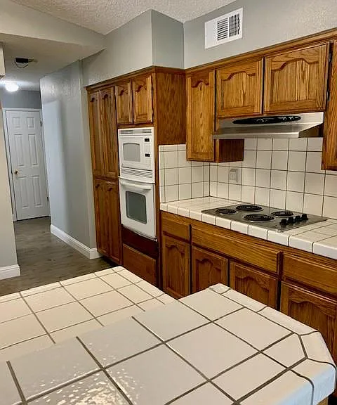 6078 N Hazel Ave — Photo 16
