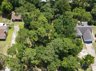 327 Masters Ln, Hampstead, NC 28443