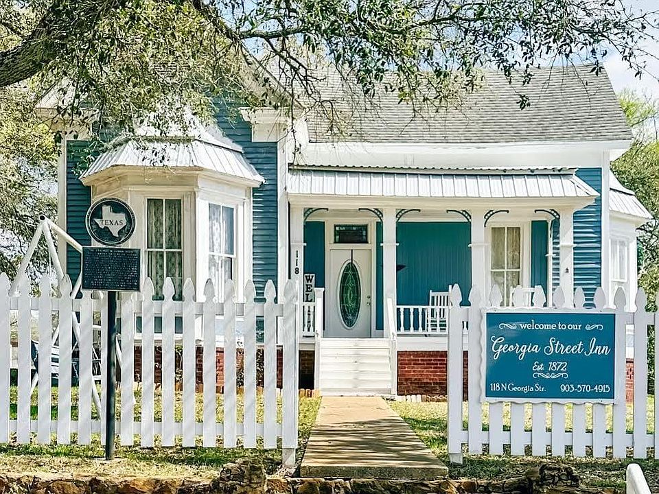 1st image of 118 N Georgia St