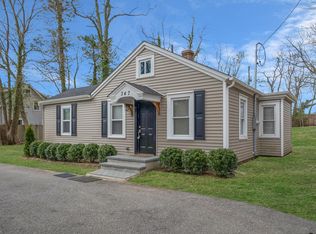 347 S Country Rd, Brookhaven, NY 11719