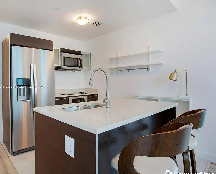 1900 N Bayshore Dr #2403