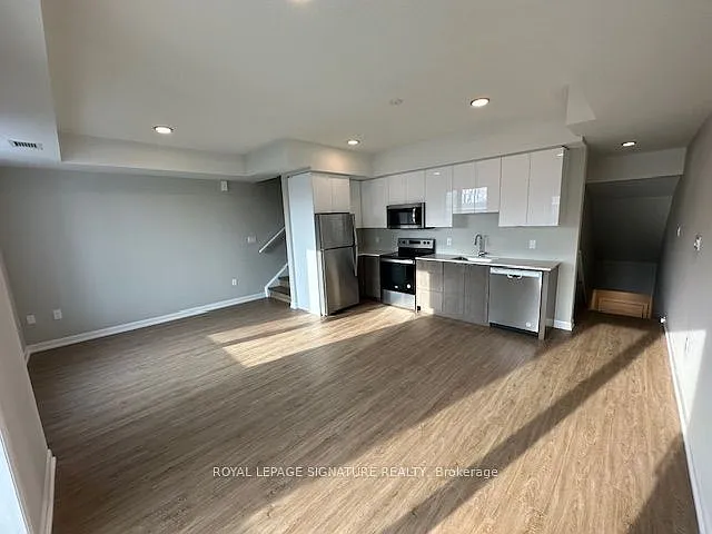 708 Woolwich St #205